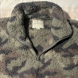 American Eagle Outfitters Women’s Camouflage Zip-Up Fleece